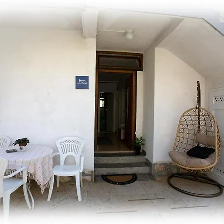 Josipa Apartment *